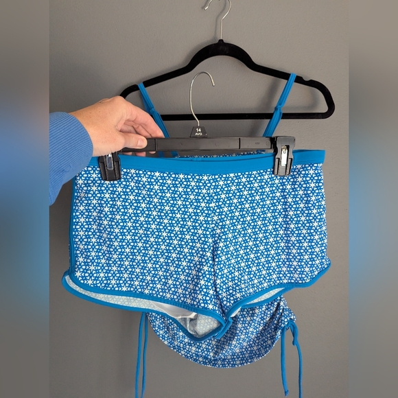 Women's Boden Tankini And Shorts Swimsuit With Adjustable Straps. Size 8. - Picture 6 of 6